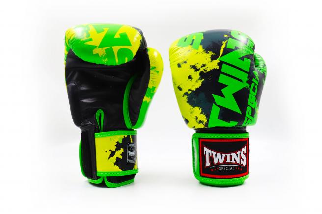 Twins Candy Gloves