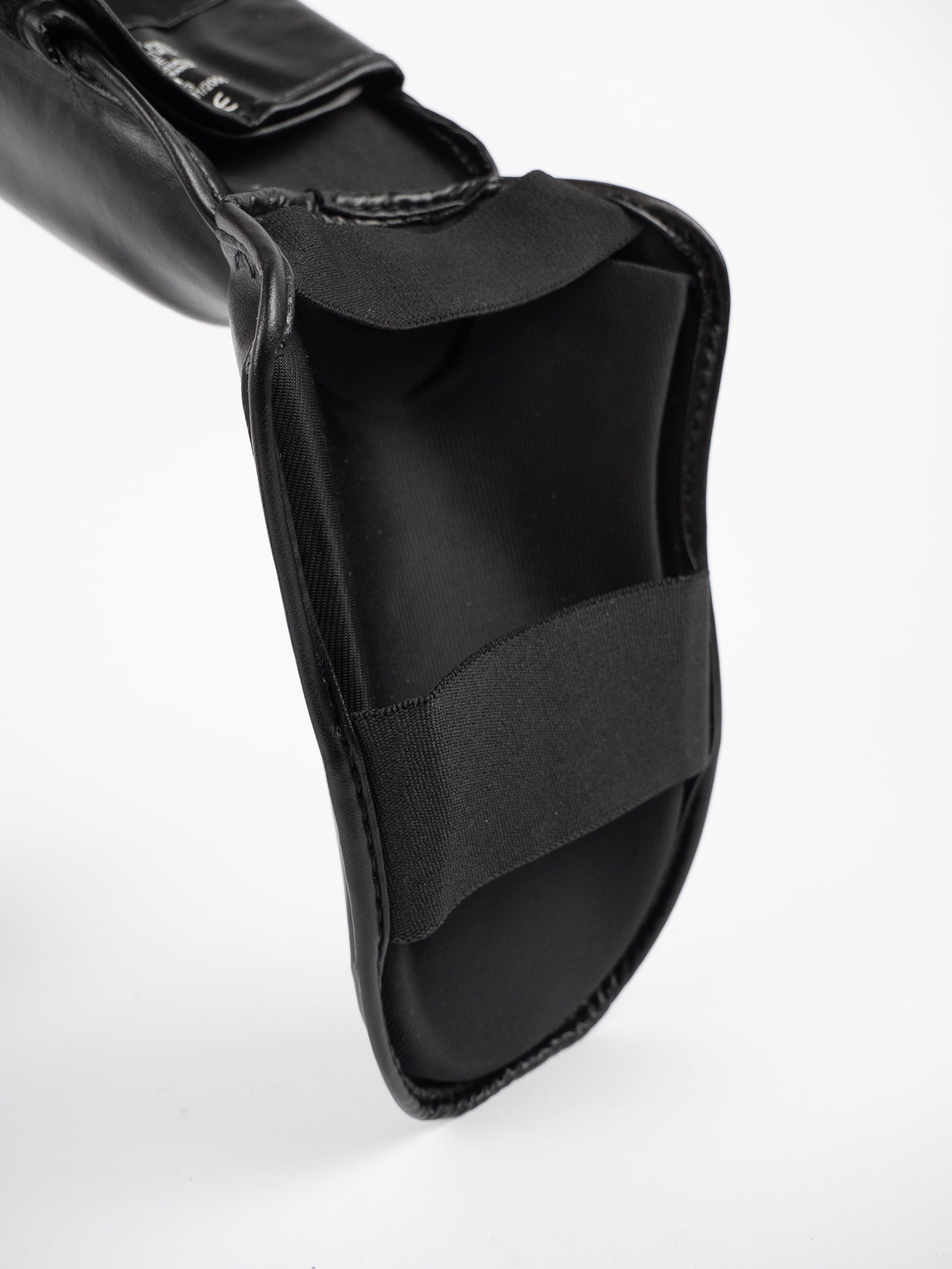 Paratibia Metal Boxe Furious Black – Leggerezza e Protezione
