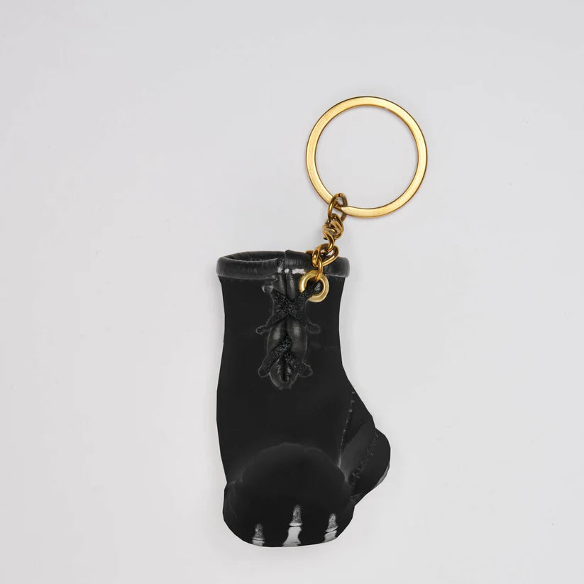 Iuter Glove Lion Keychain