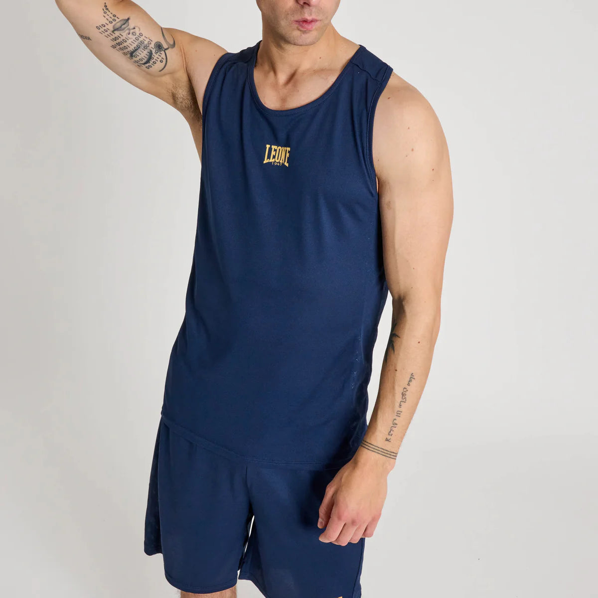 ista frontale della canotta tecnica Leone 1947 DNA colore blu navy