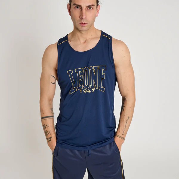 Vista frontal de la camiseta deportiva de tirantes azul Leone 1947 DNA para entrenamientos intensos