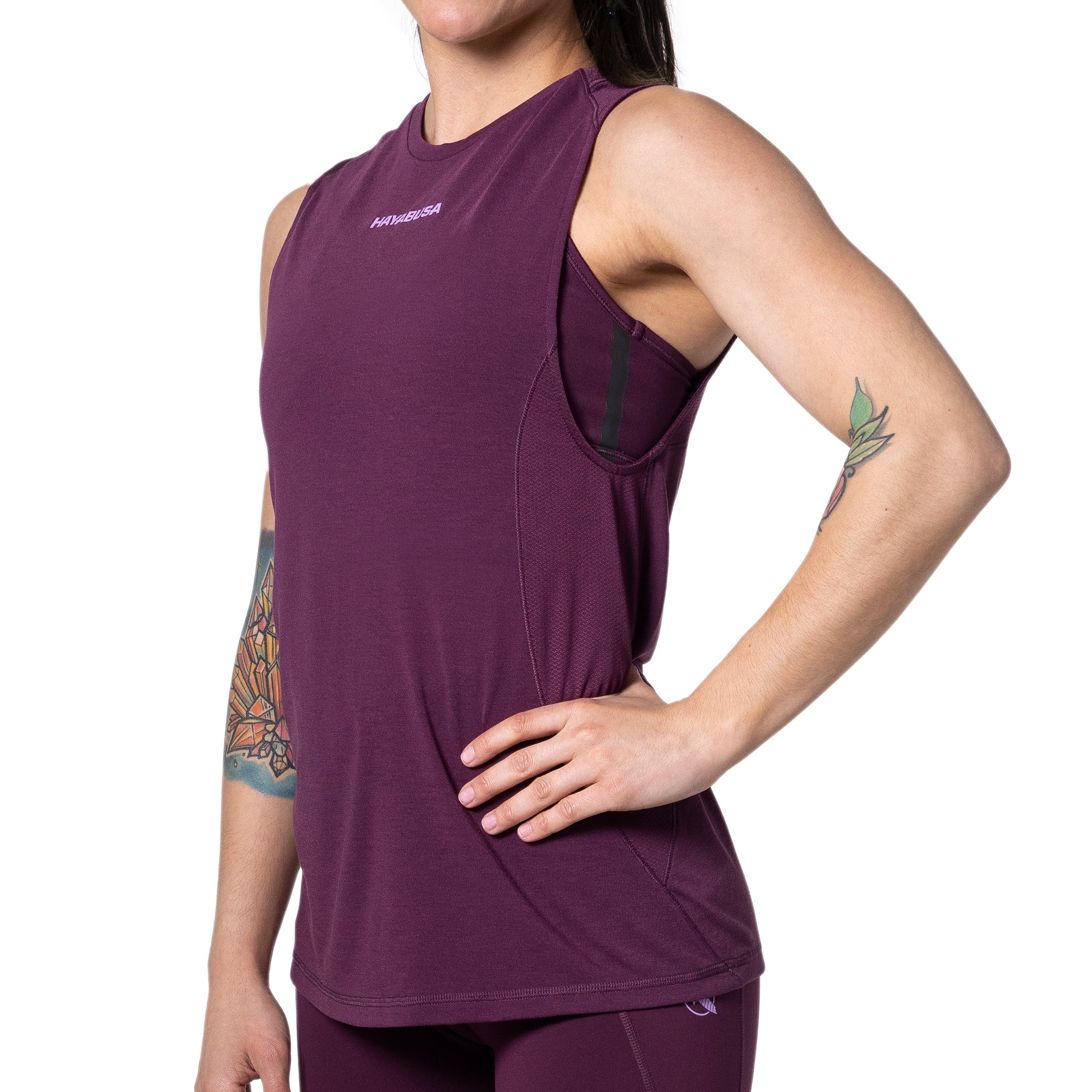 Vista frontale della canotta sportiva donna Hayabusa Lightweight color vinaccia