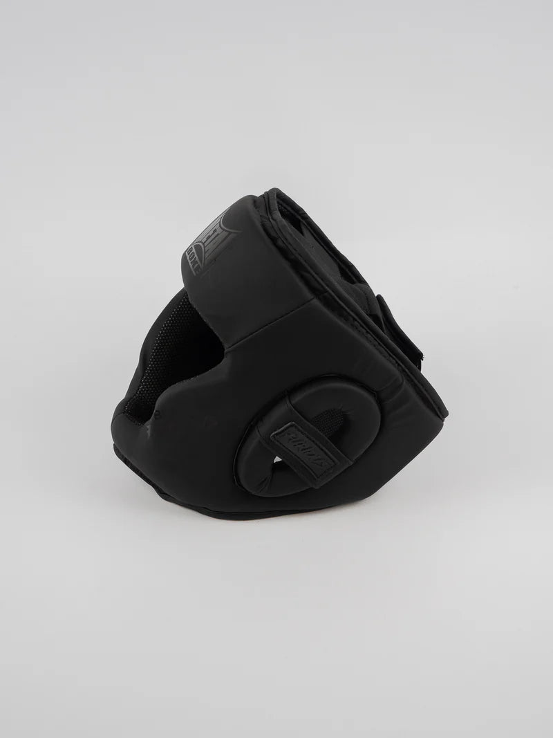 Vista laterale del caschetto Metal Boxe Black Furious, dettaglio protezione orecchie e zigomi