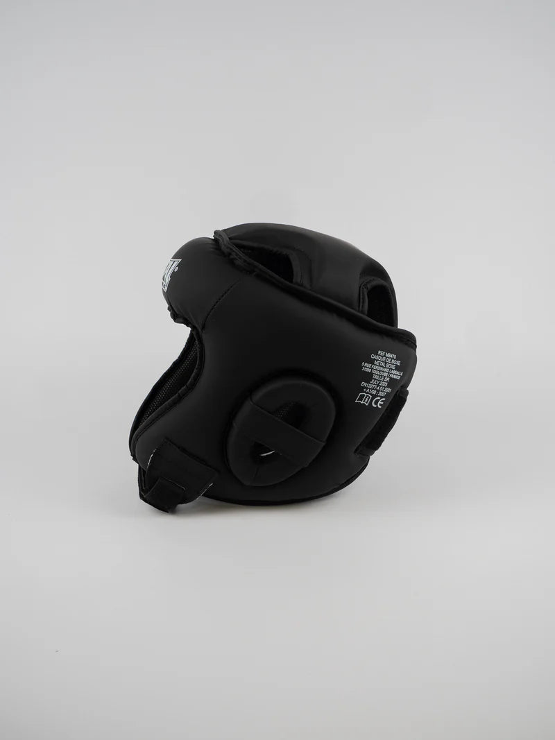 Vista laterale del caschetto Metal Boxe Competition nero, struttura in PU-PVC