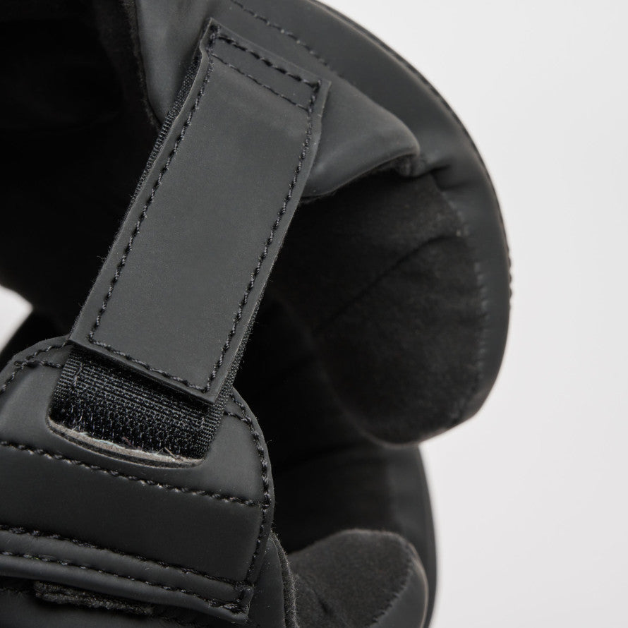 Leone Helmet with Cheek Pads Black Edition