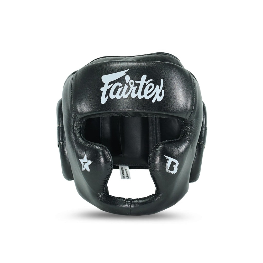 Vista frontale del casco professionale FXB Fairtex nero con design open-face