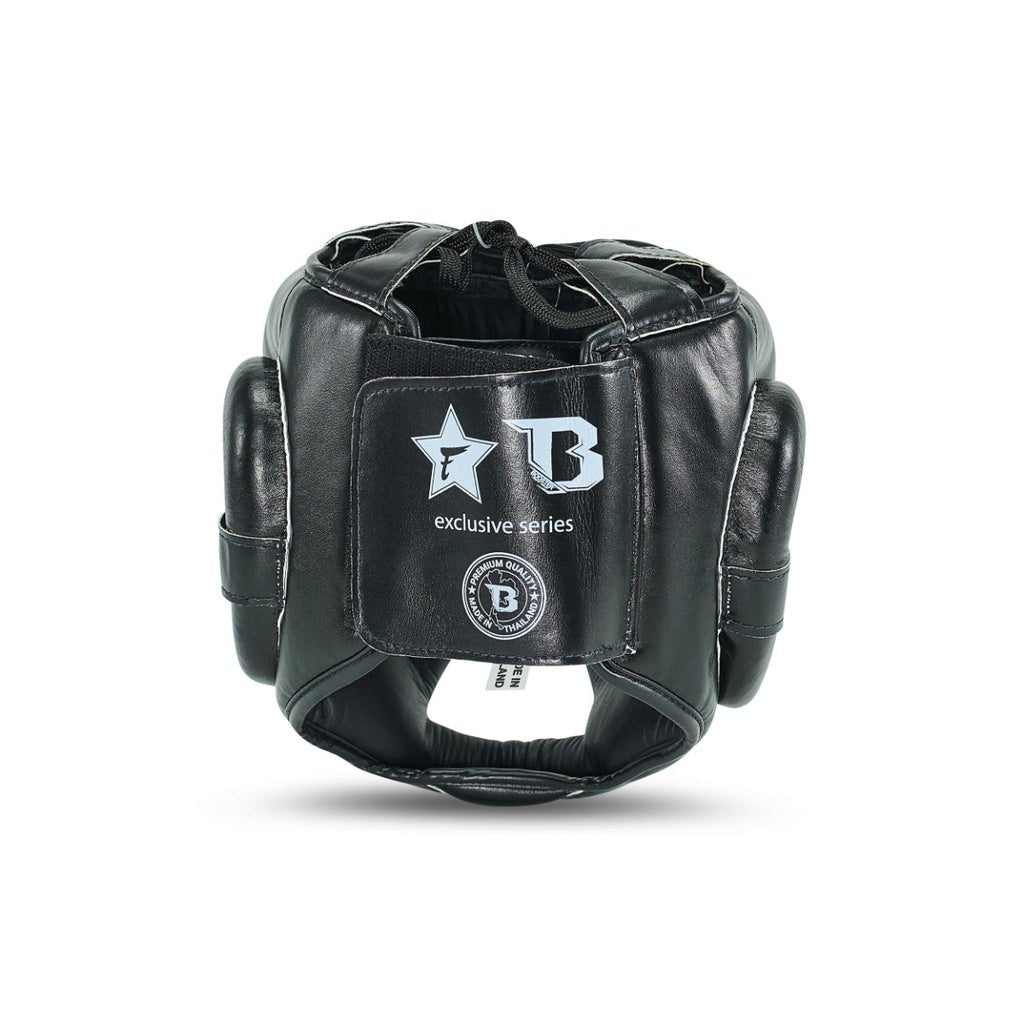 Detail des hinteren Klettverschlusses und Schnürsystems des FXB-Helms