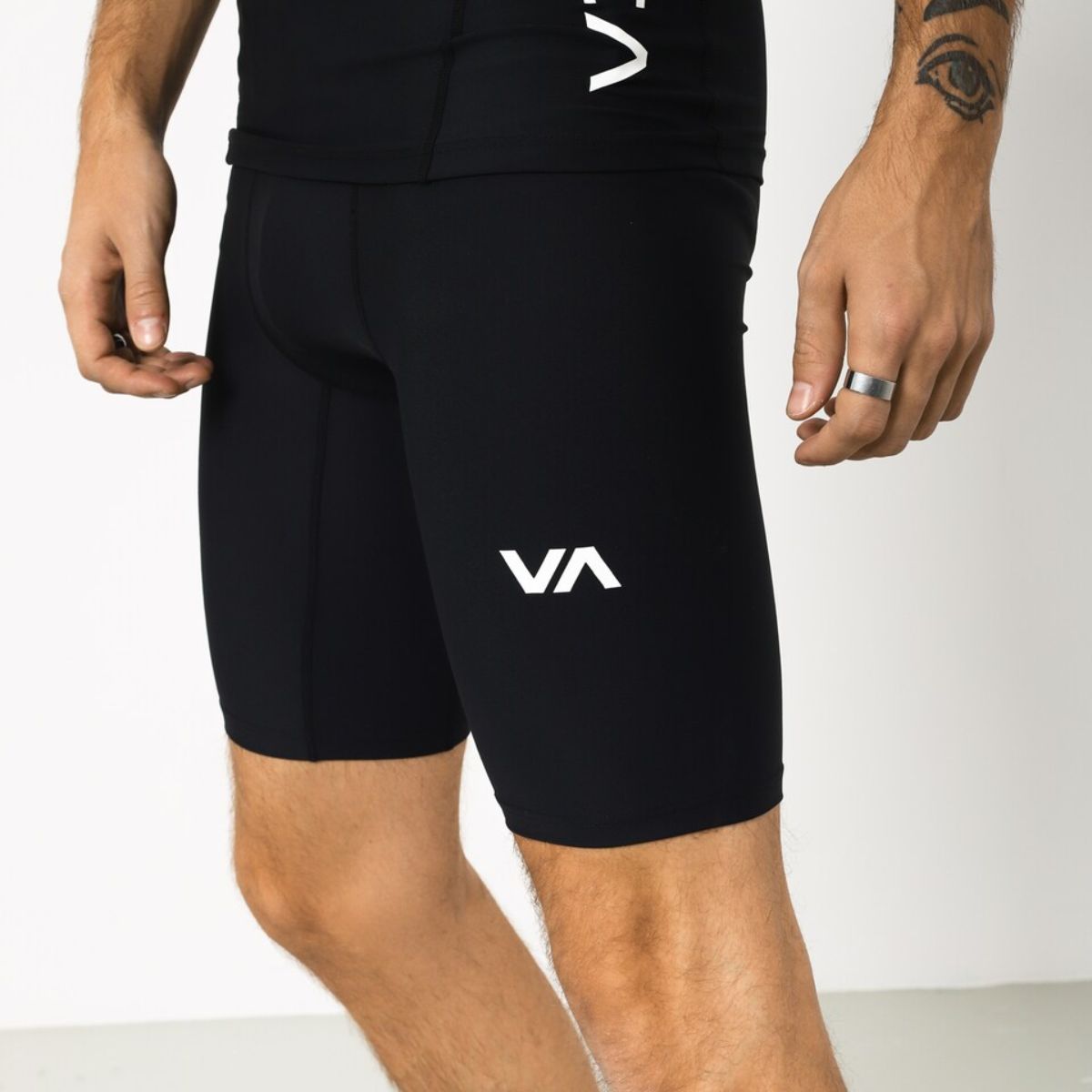 Compression Short RVCA