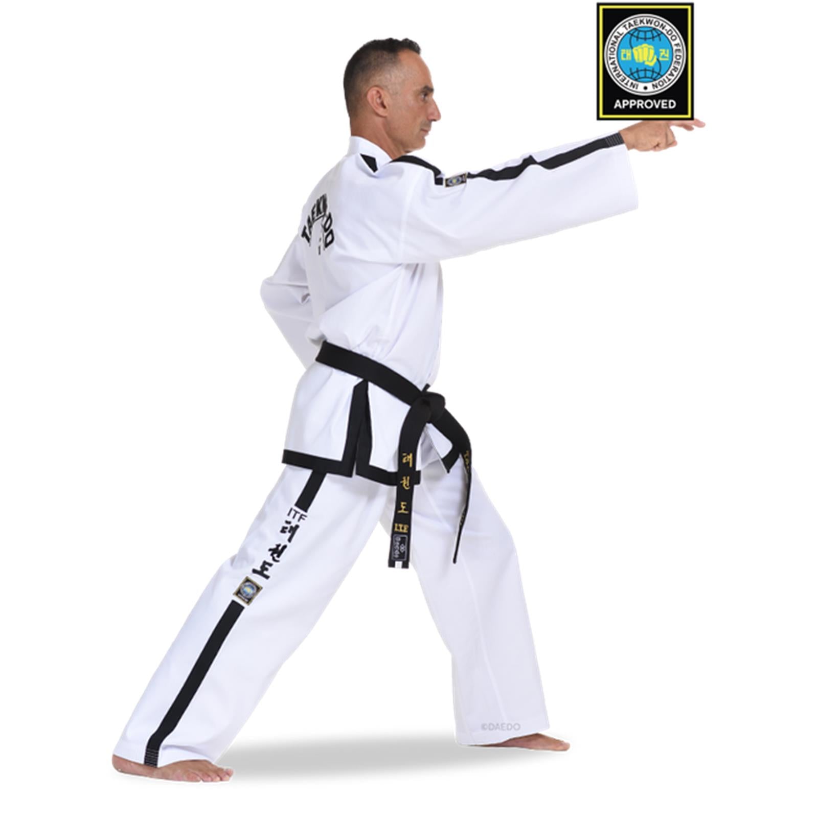 ITF Dobok Disetujui Secara Internasional untuk Instruktur - tampilan detail