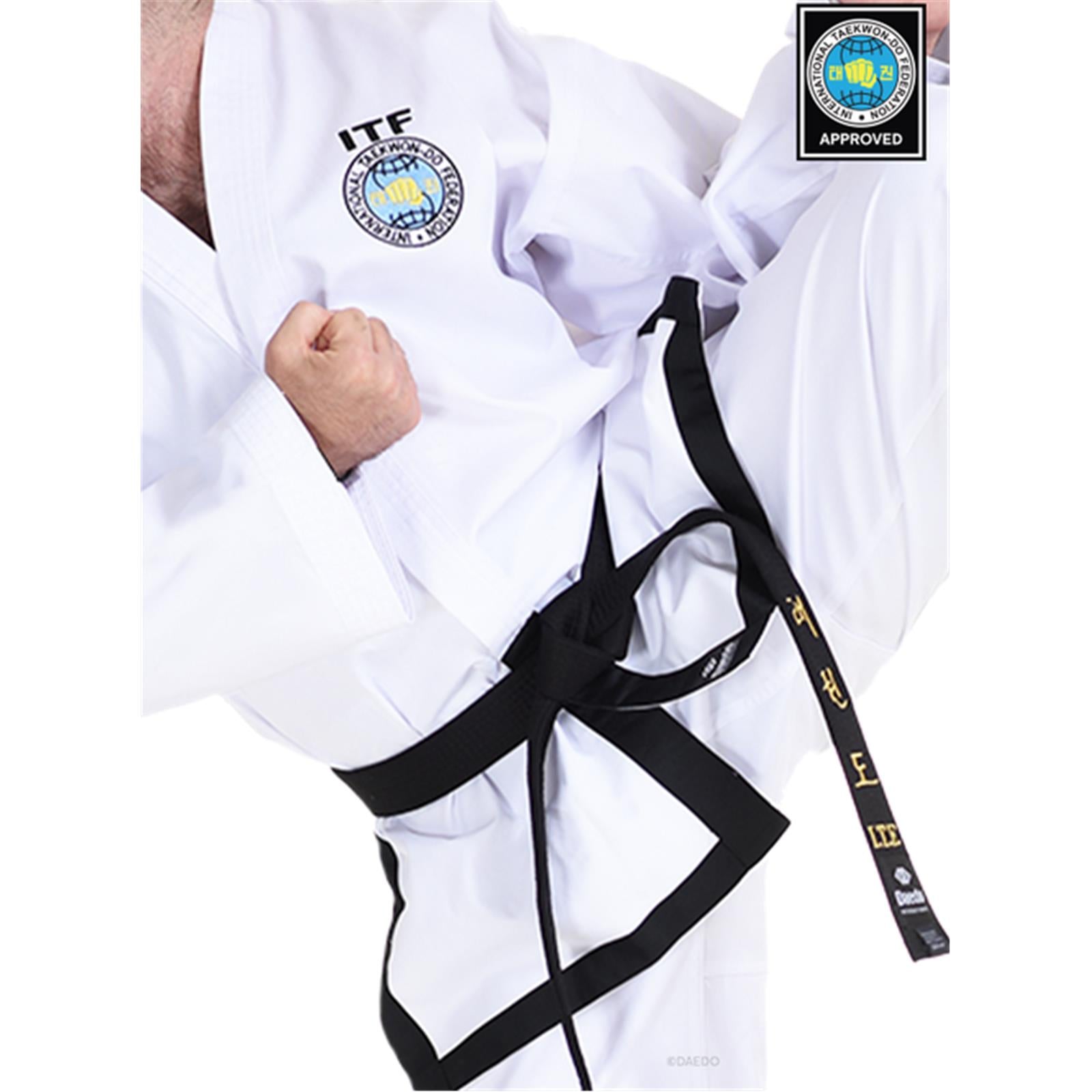 Dobok ITF Ultraleggero con Bordi Neri Daedo - vista posteriore