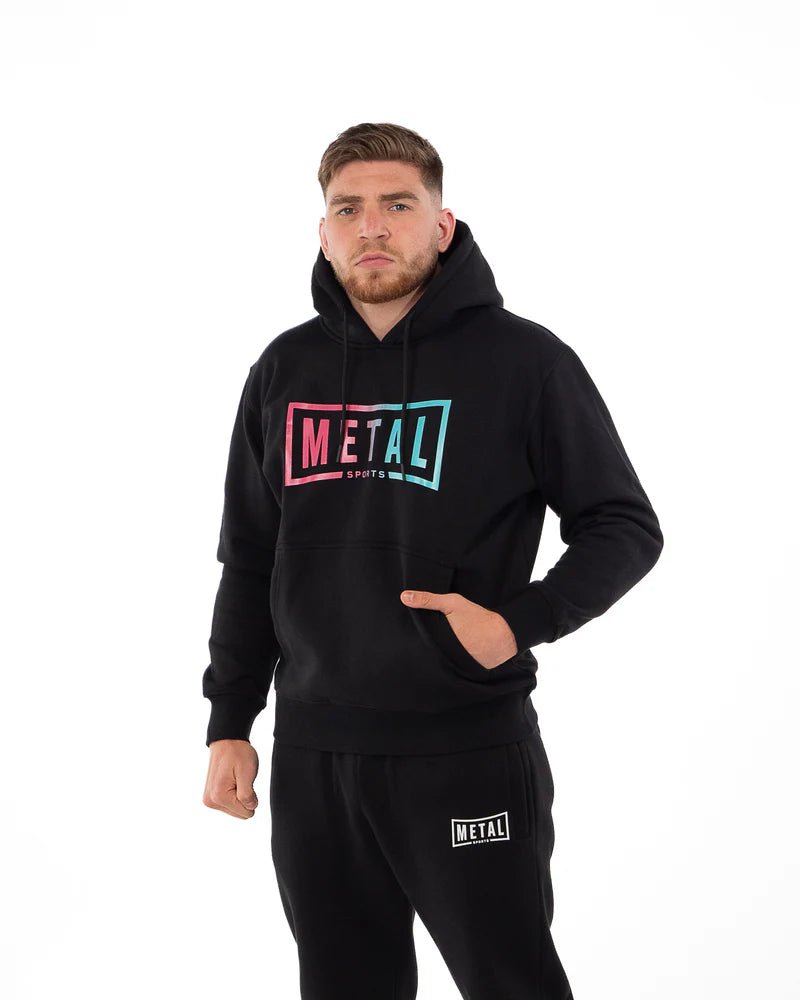 Detaliu al buzunarului cangur de pe hanorac Miami Vibe din colecția fighter