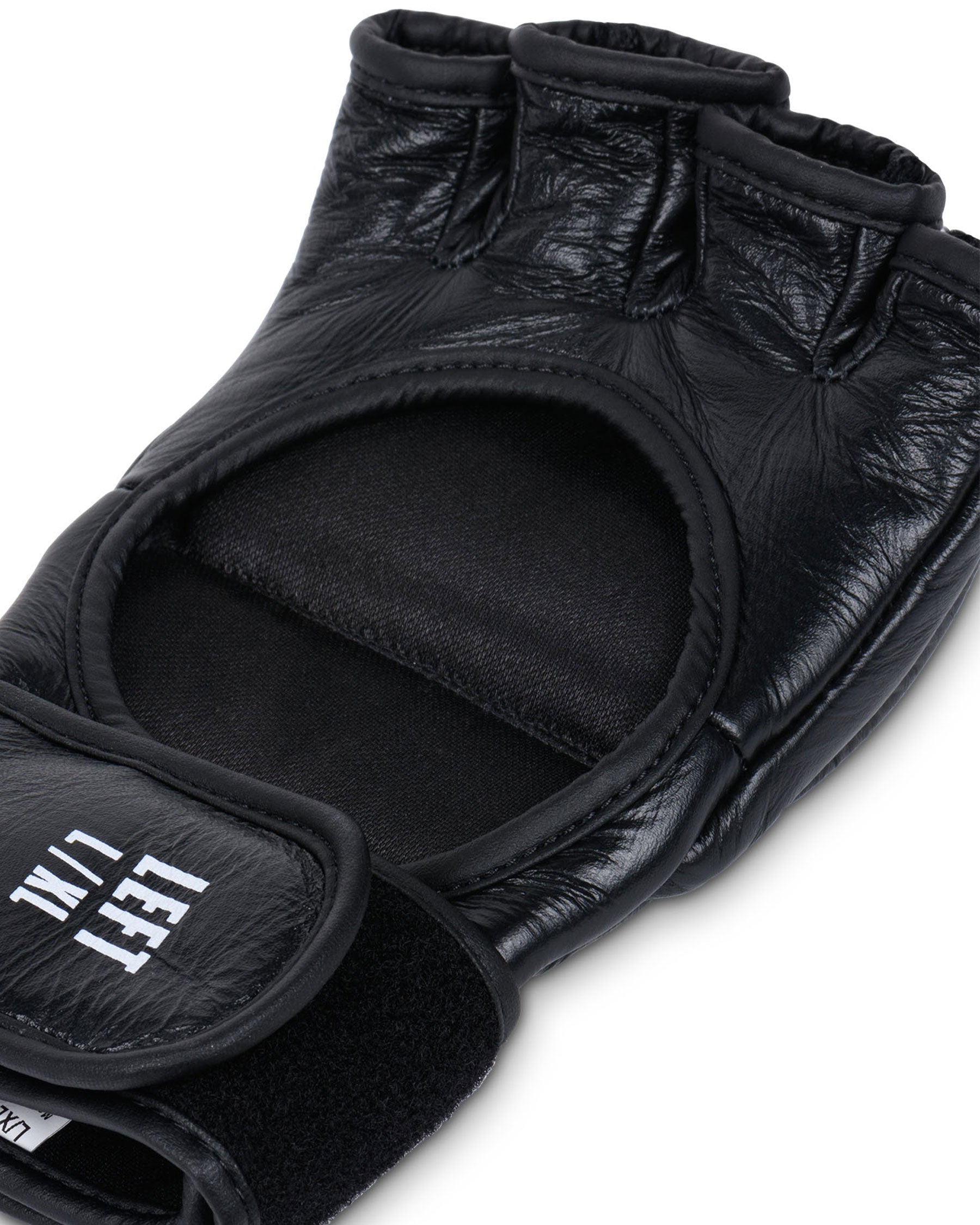 Luvas de luta MMA de couro TapouT Fearless - vista traseira
