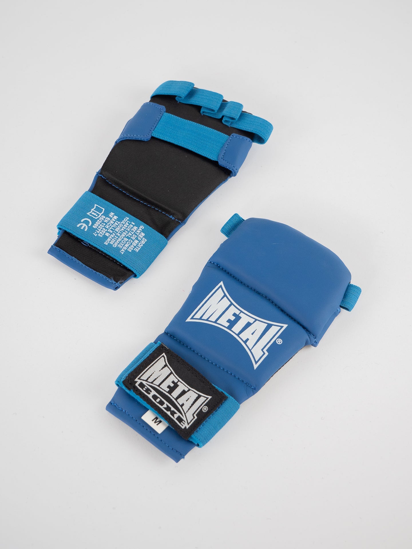 Vista posteriore guanti Metal Boxe Ju Jitsu blu, focus sulla chiusura elastica