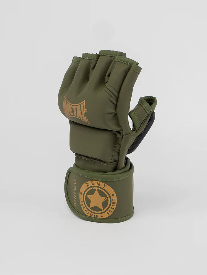 Vista laterale guanti MMA military, ergonomia per grappling e striking