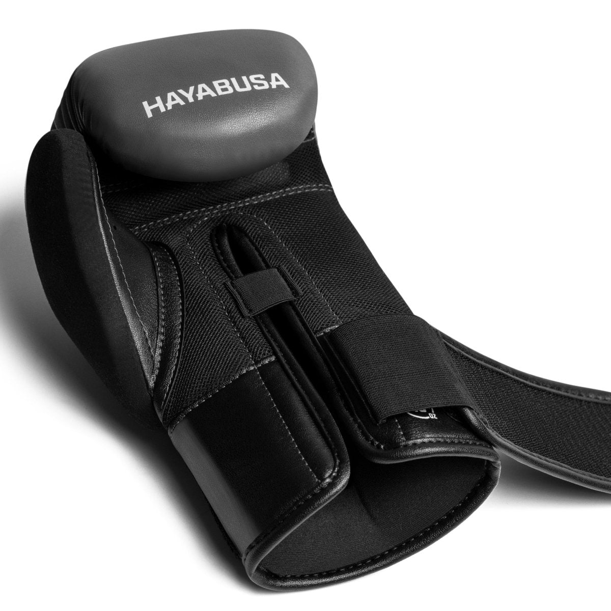 Technisches Detail des einzelnen offenen Riemens der grauen Hayabusa E1-Handschuhe