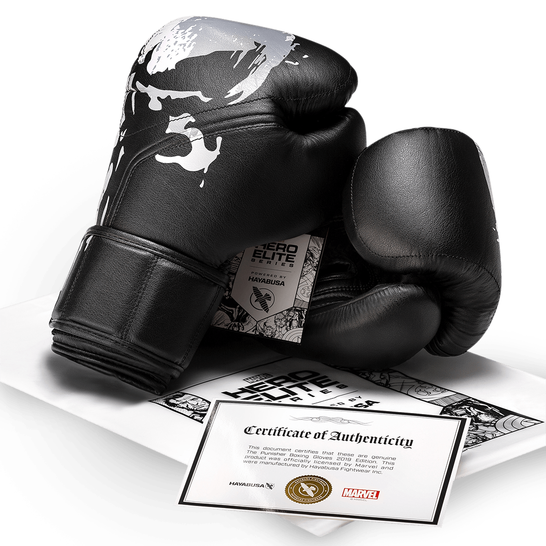 Foto del certificato ufficiale di autenticità Hayabusa X Marvel incluso con i guantoni da collezione Punisher