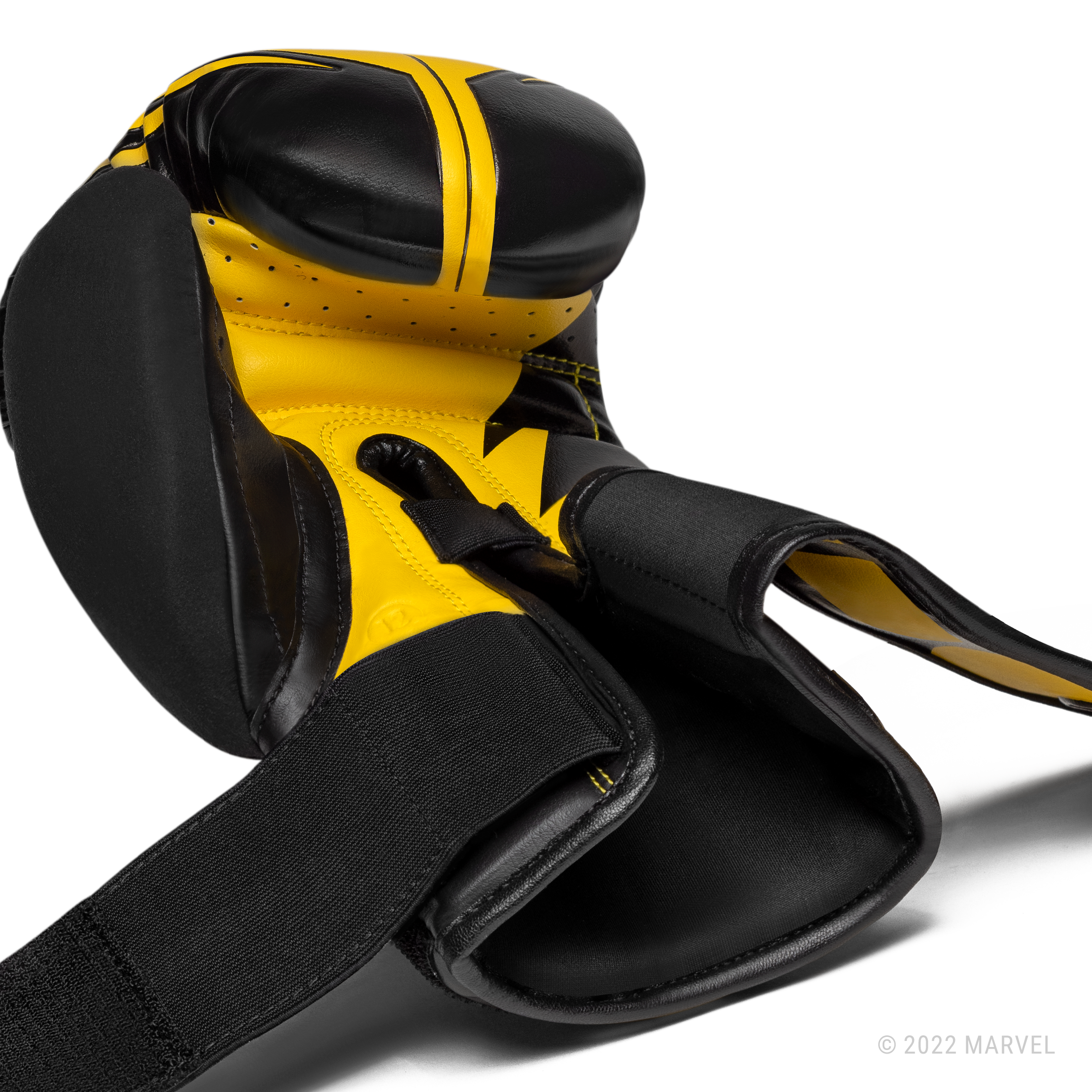 Vista singola del guantone da boxe Marvel Wolverine Hayabusa in pelle ingegnerizzata Vylar