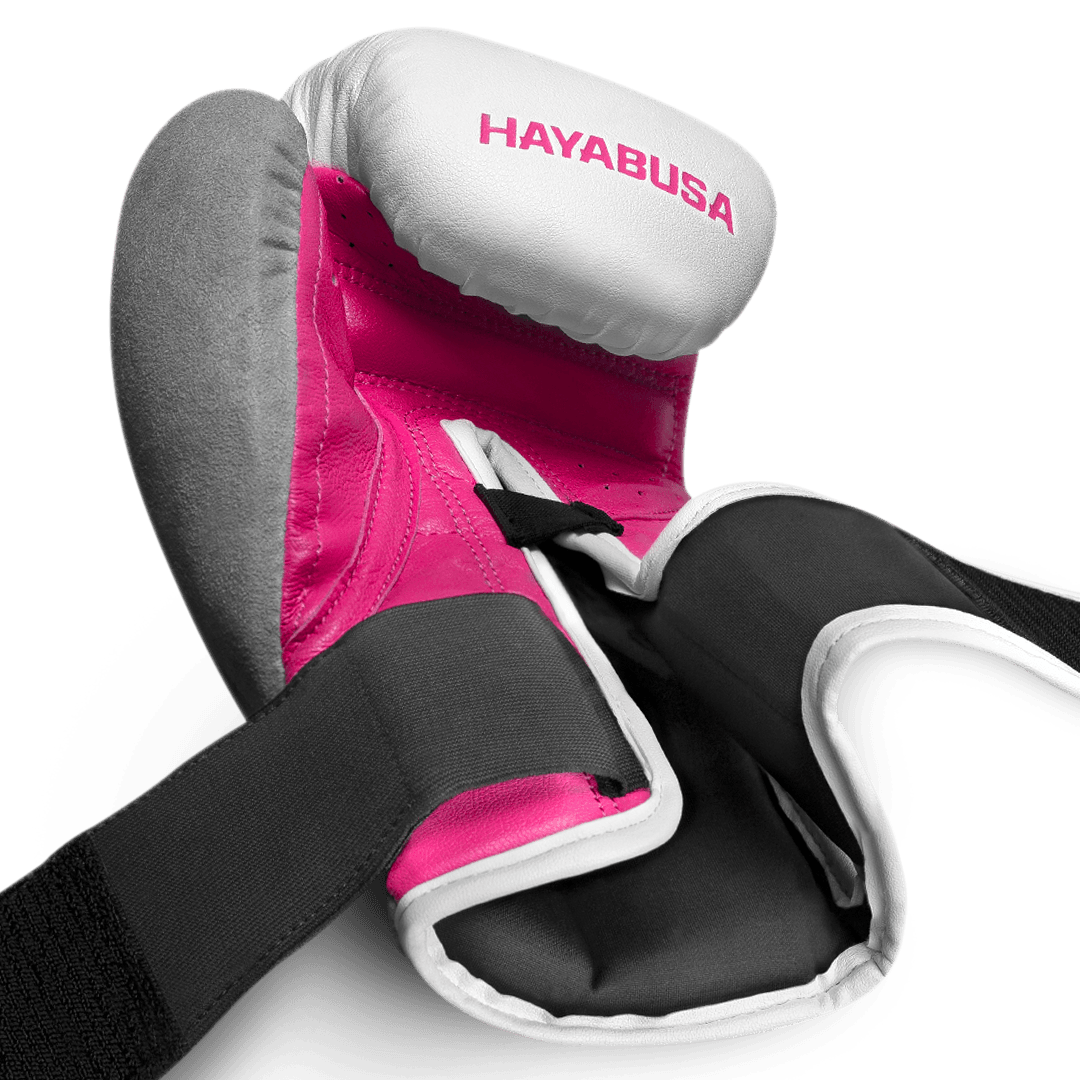 Öppen stängning av den vita rosa Hayabusa T3-modellen