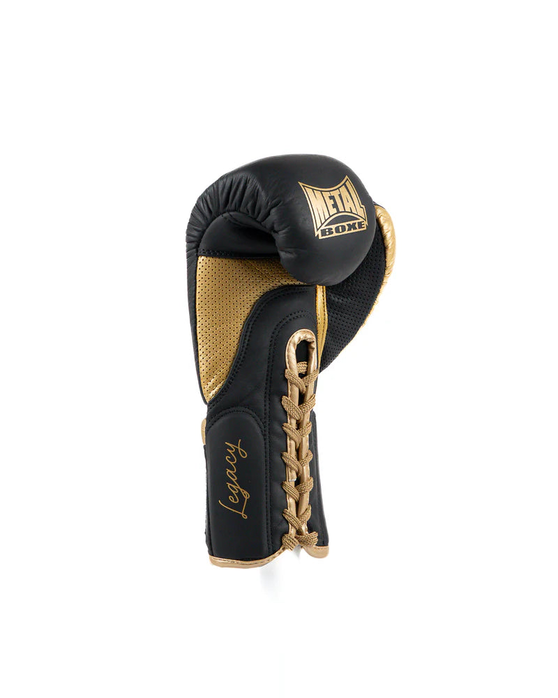 Vista lateral da luva Black Metal Boxing Legacy, proteção multicamadas