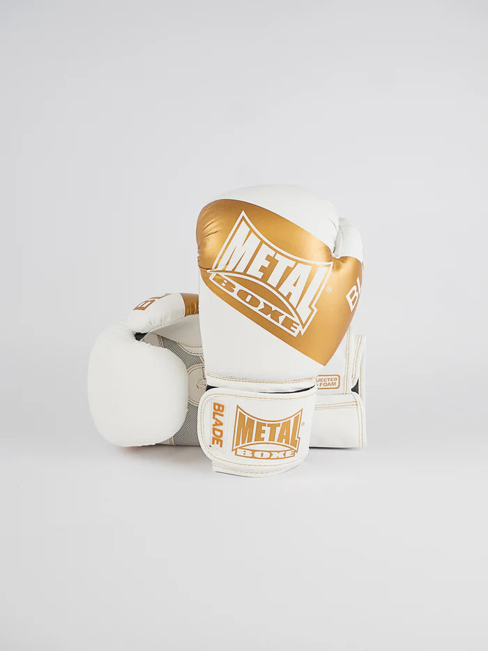 Vista frontale dei guantoni Metal Boxe Blade bianco e oro