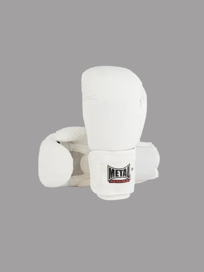 Vista frontal das luvas Metal Boxing Competition White Light em PU branco mate