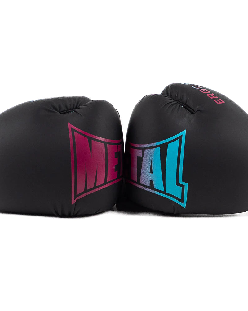 Guantoni neri Miami Vibe con grafica Metal Boxe coordinata sulle nocche.