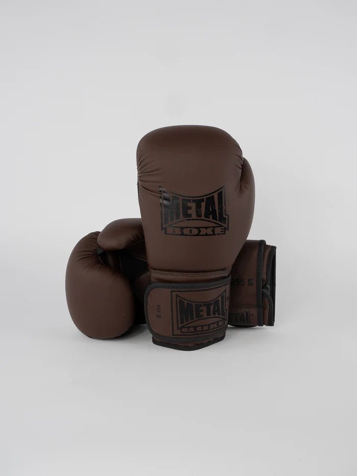 Vorderansicht von Metal Boxing Steel Brown Handschuhen im schwarz-braunen Vintage-Stil