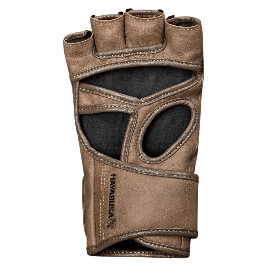 Einzelansicht des Hayabusa T3 LX MMA-Handschuhs, Detail der handgefertigten Lederstruktur und des ergonomischen Designs