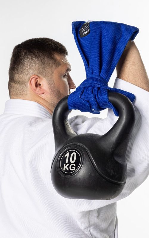 Treinamento de força com Judo Grip Trainer Moskito cargas curtas e pesadas para antebraços