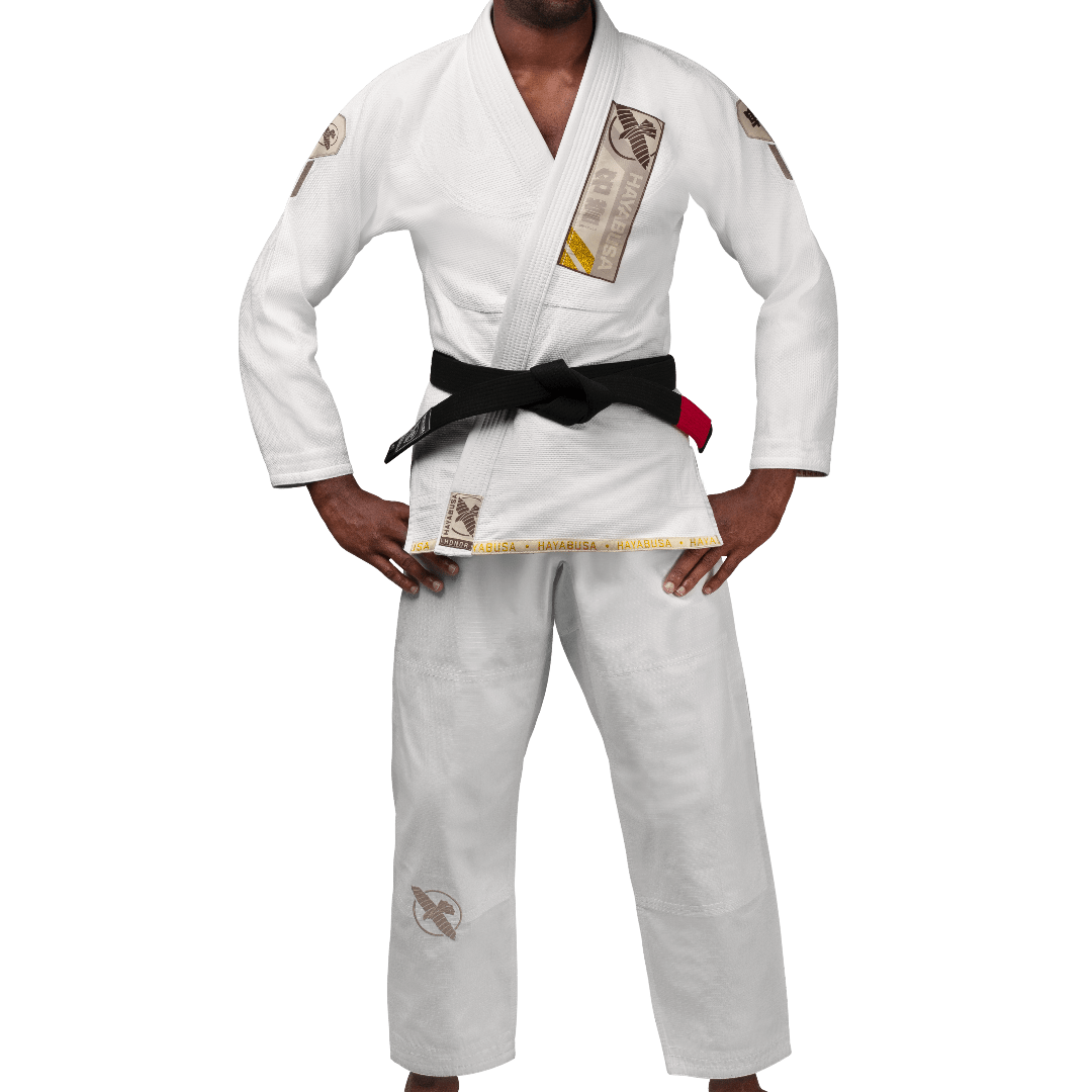 Vedere frontală a kimonoului alb Hayabusa Ascend Lightweight BJJ cu petice kanji