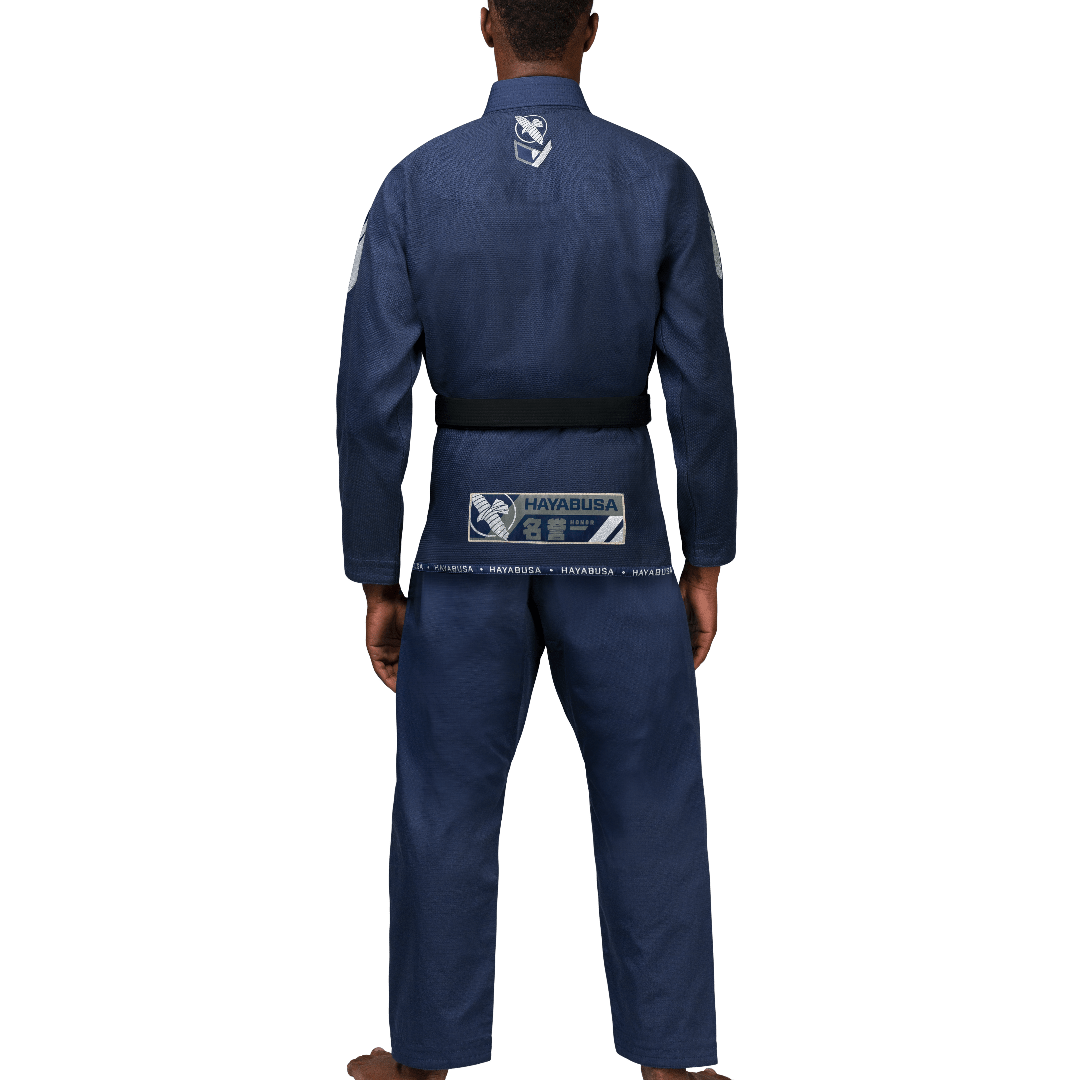 Vedere din spate a Hayabusa Gi bleumarin cu pantaloni ripstop și jachetă întărită