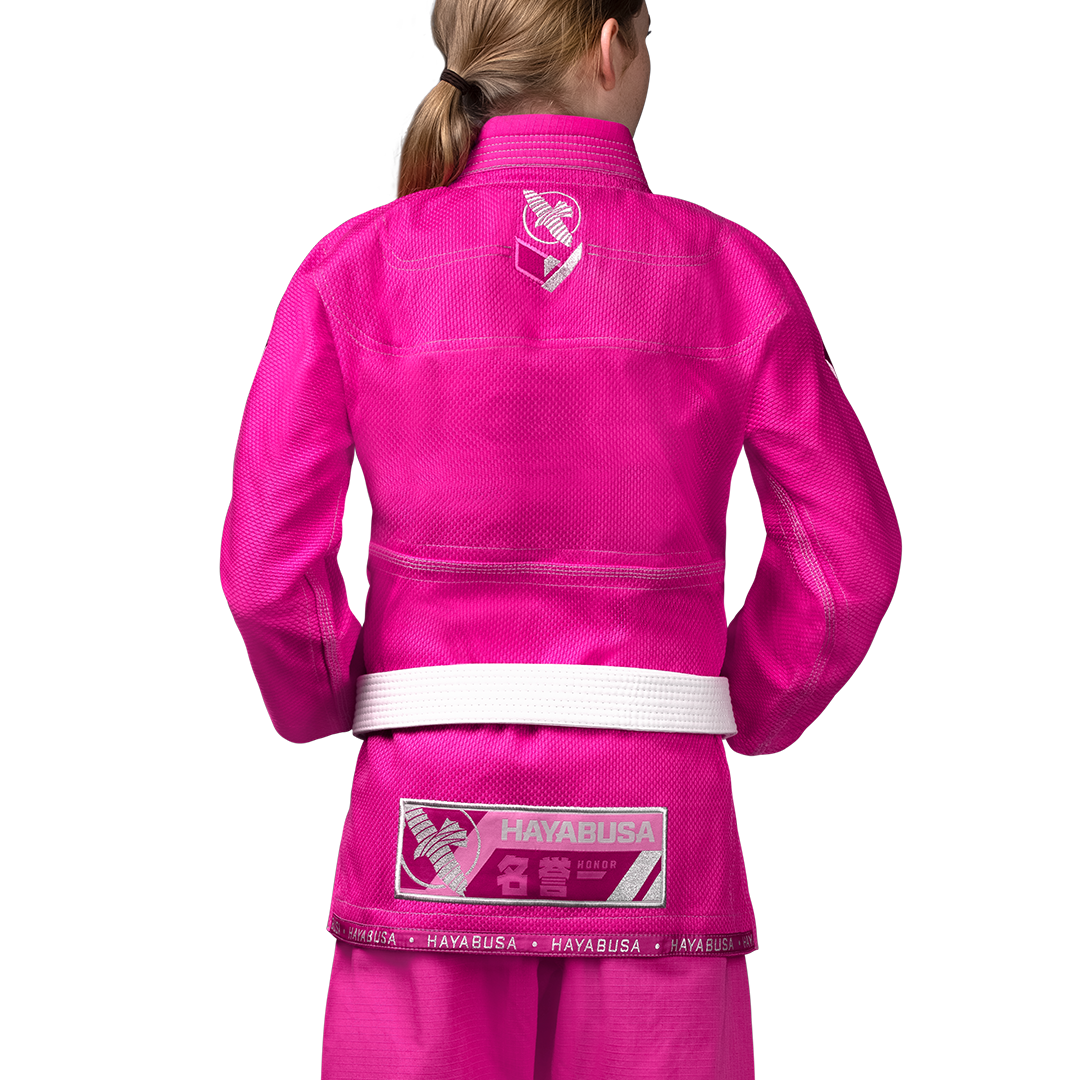 Vista posteriore del kimono BJJ rosa Hayabusa con rinforzi sulle spall