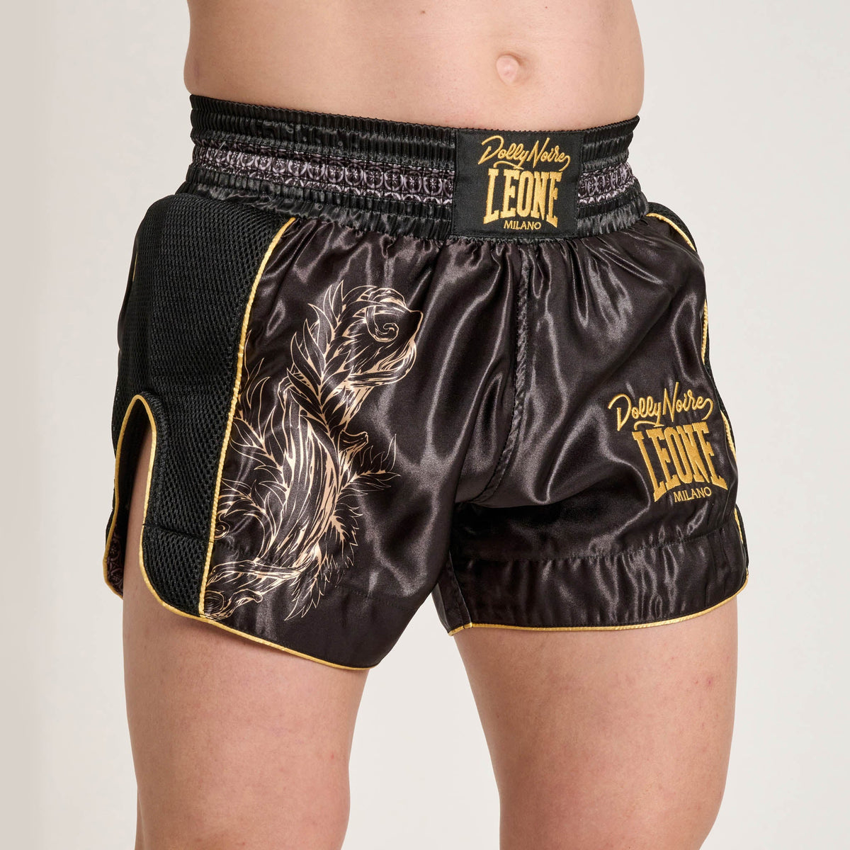Leone X Dolly Noire Kick/Thai Shorts – Vorderansicht