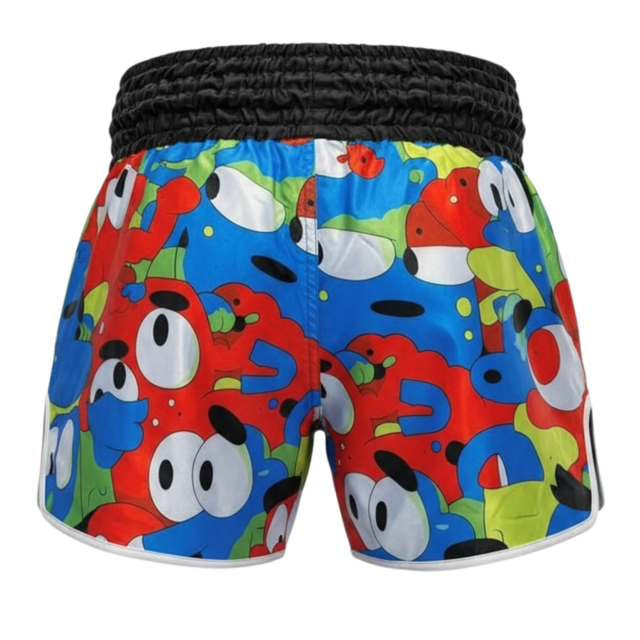 Junior B LEGEND Muay Thai shorts i komisk stil för pojkar.