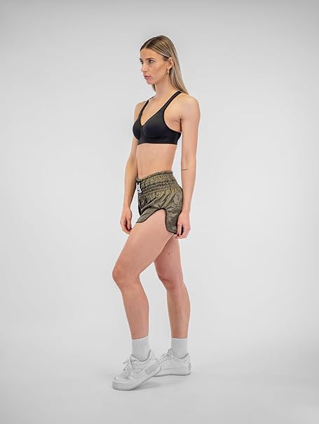 Dettaglio delle finiture e del design dei pantaloncini Metal Boxe Warrior verde