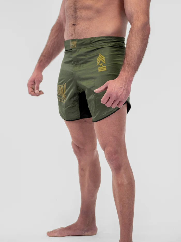 Dettaglio della chiusura in velcro e dell'inserto in Lycra pantaloncini MMA Metal Boxe Military