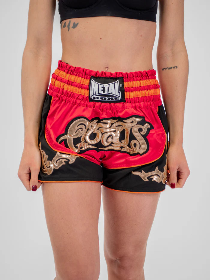 Vista frontale pantaloncini Muay Thai donna Metal Boxe Lumpinee rosso