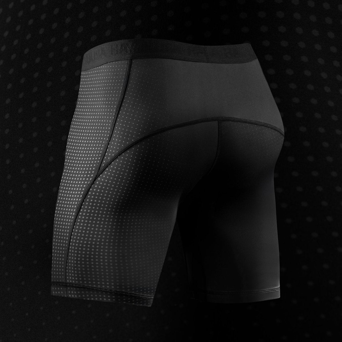 Vedere din spate a pantalonilor scurți Hayabusa Core negru, material tehnic de 200 GSM
