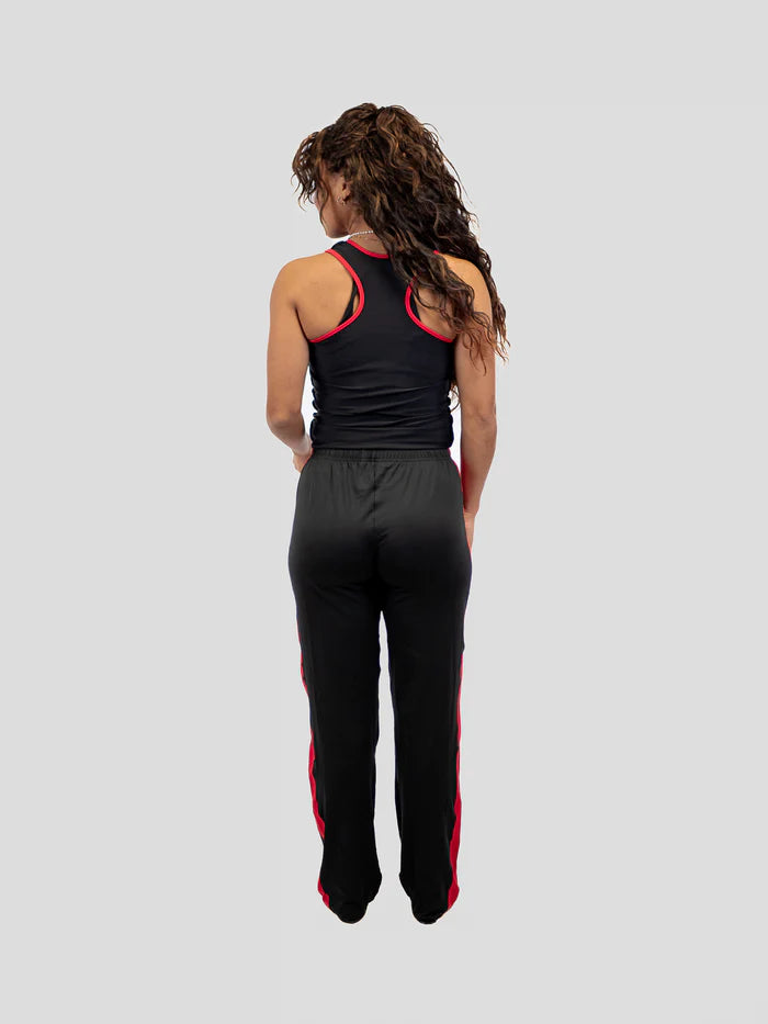 Achteraanzicht Savate Metal Boksbroek zwart rood elastische taillesteun