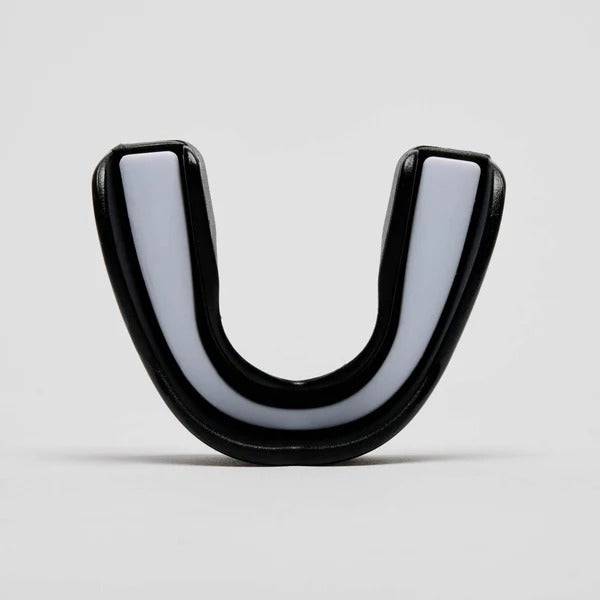 Interno in gel bianco del paradenti Leone x Iuter per una modellazione perfetta sui denti