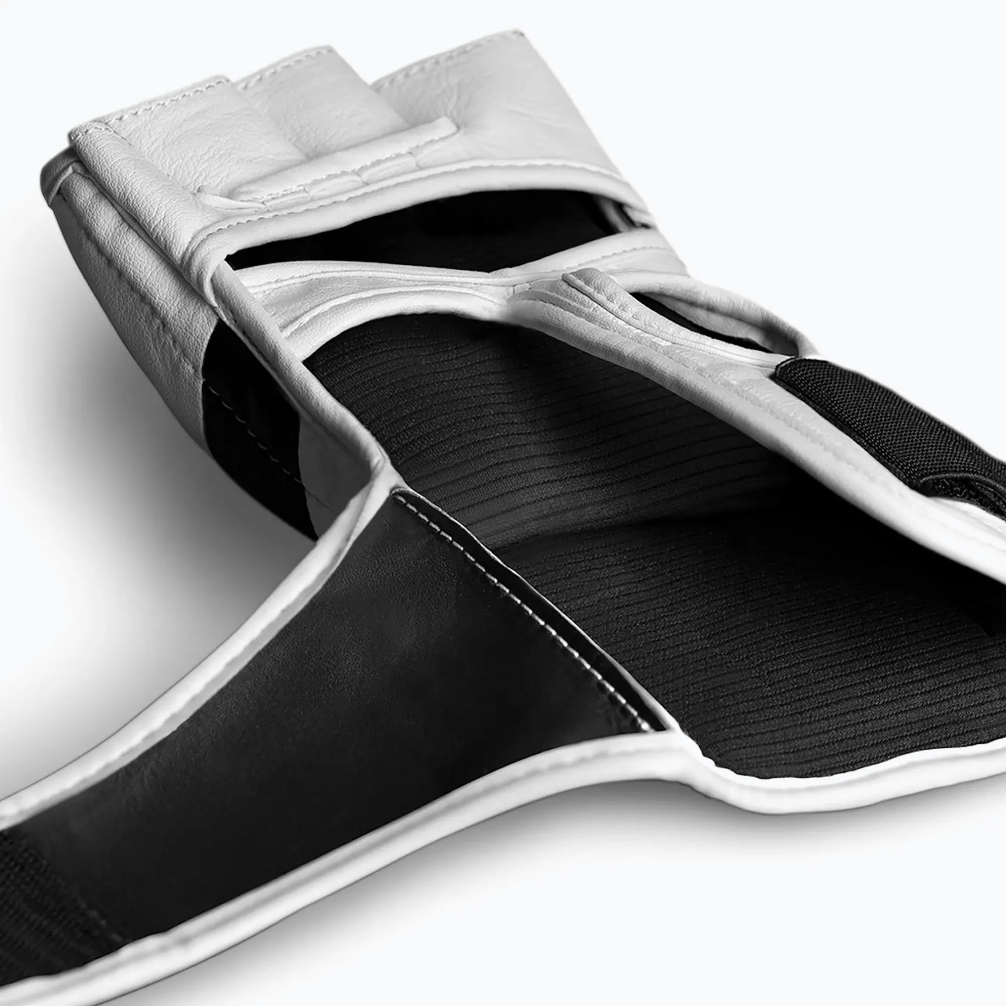 Guanti MMA Hayabusa T3 4oz – Massima Protezione e Controllo nelle Prese