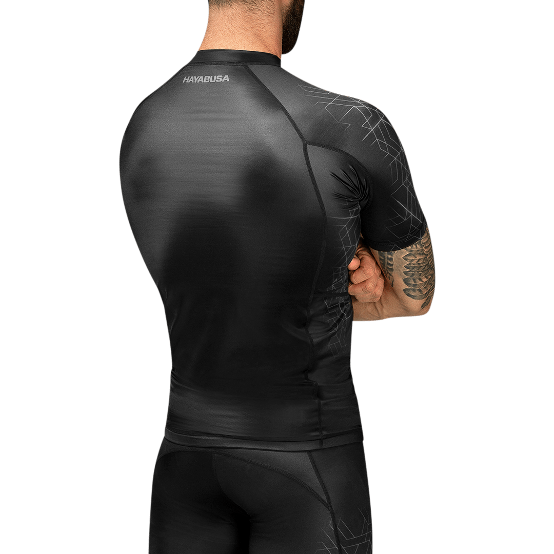Vista posteriore della rashguard grigia Hayabusa Geo, fit a compressione