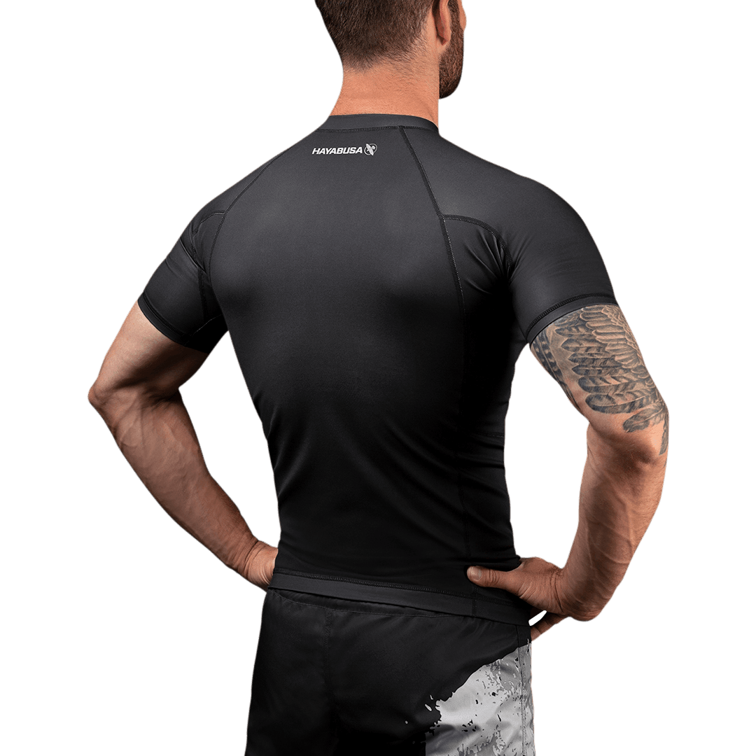 Bakifrån av The Punisher Hayabusa rashguard, teknisk design för MMA-kompression
