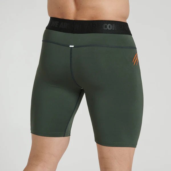 Vue arrière du short de compression vert Leone Primal Instinct