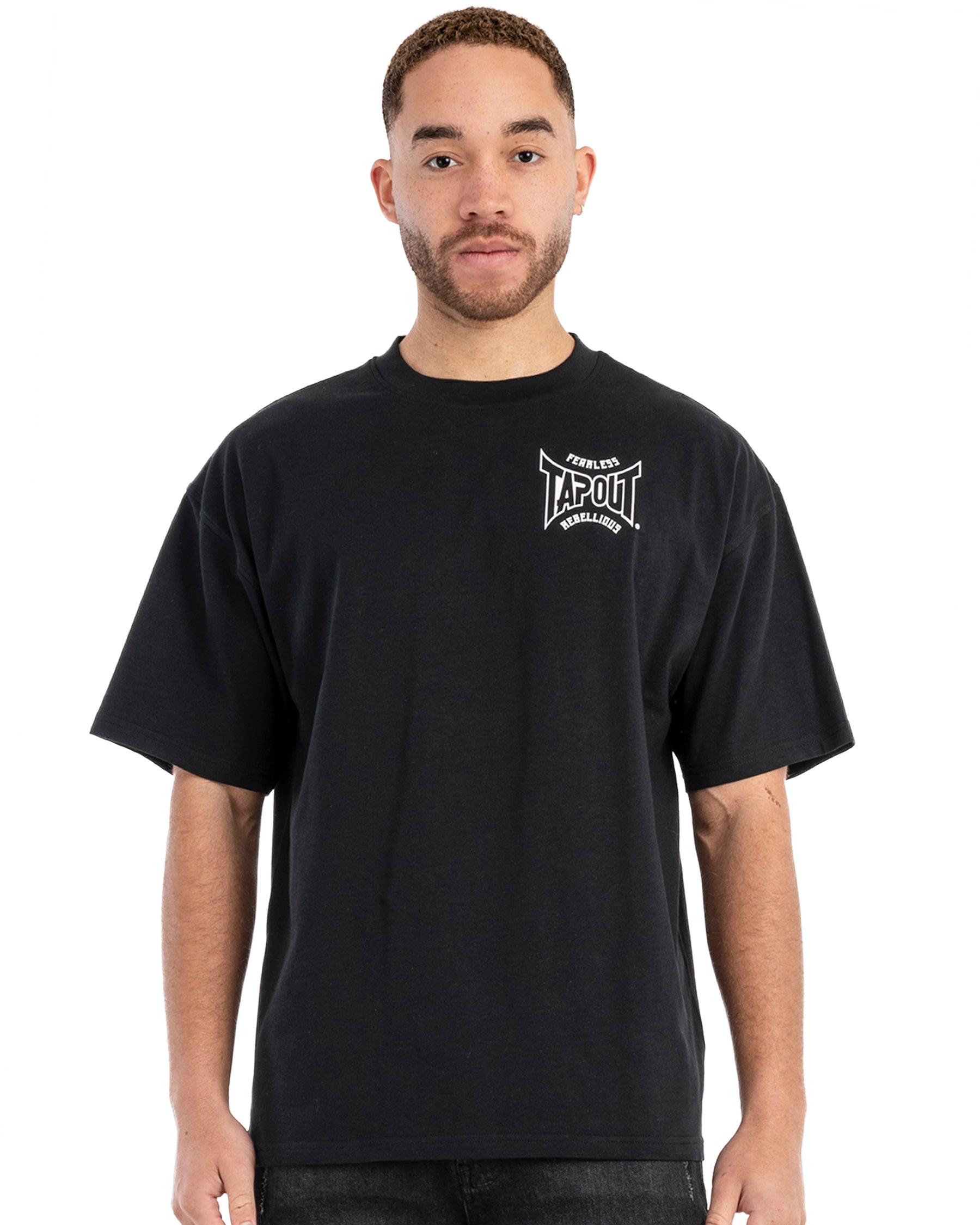 alt SEO img1: TapouT B3LI3VE T-shirt oversize nero frontale boxe