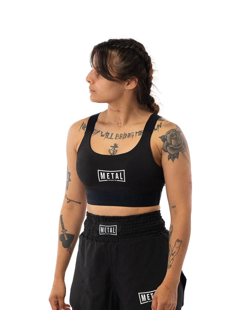 Vista frontale del top sportivo Metal Boxe Desert Storm nero per combat sport