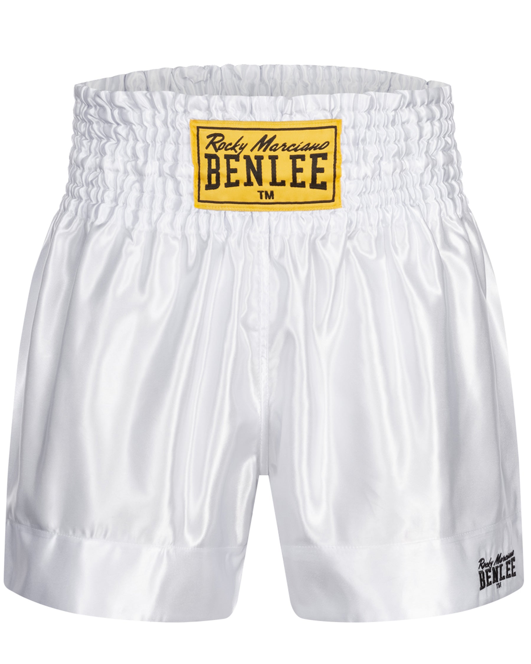 BenLee short de boxe thaïlandais devant blanc