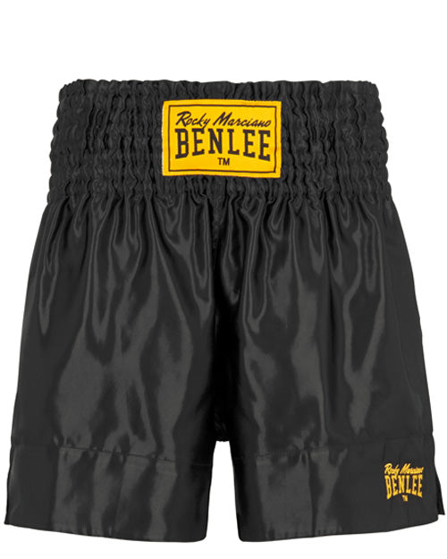 BenLee short de boxe thai uni noir devant boxe thai