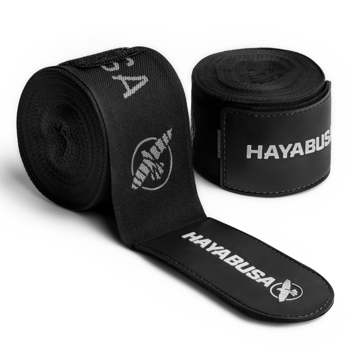 Paar gerollte schwarze Hayabusa Deluxe Boxbandagen mit verstärktem Gummiverschluss