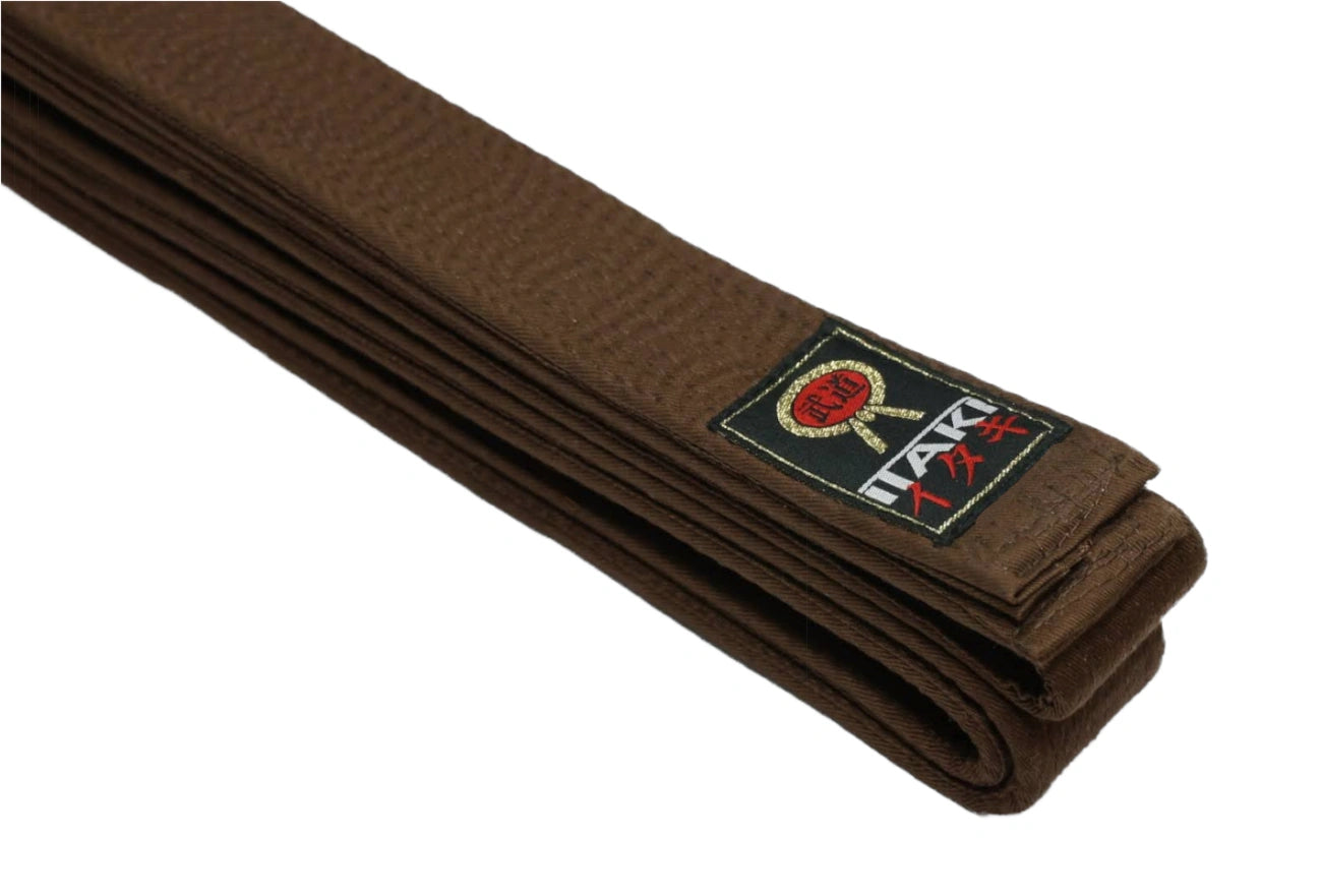 Cintura marrone professionale Itaki Pro per judo e karate con 12 cuciture rinforzate